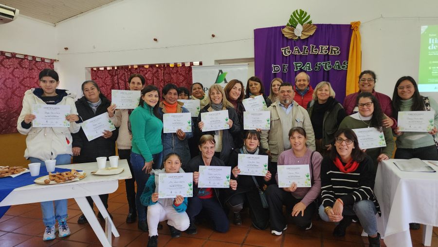 Apóstoles: Finalizó el taller Itinerante de Pastas en el C.I.C. 200 Viviendas
