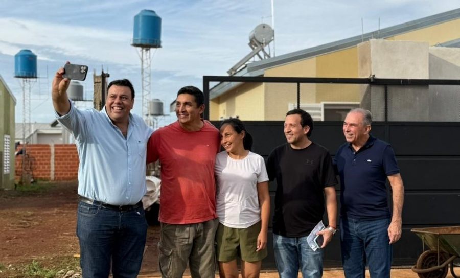 Sueños Cumplidos en el Barrio Itaembé Guazú: "Este tipo de encuentros nos demuestra que el trabajo en conjunto es fundamental", decía el Candidato a Concejal del Sublema "Mejor Ciudad", Claudio Roa