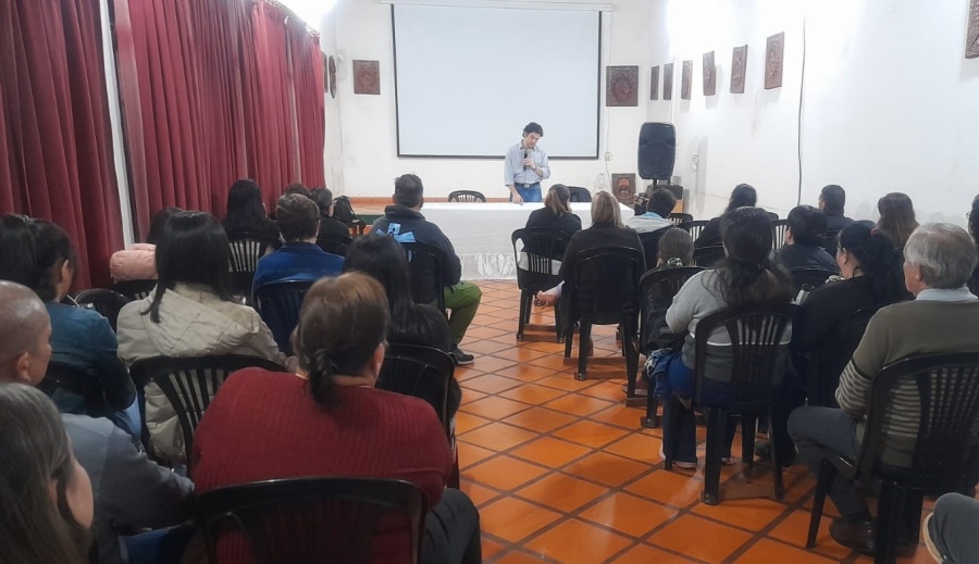 Apóstoles: En el Microcine “Hugo del Carril” se dictó el taller sobre aspectos psicológicos en celiaquía, destinado a pacientes, familiares y estudiantes de enfermería de Instituto San Agustín