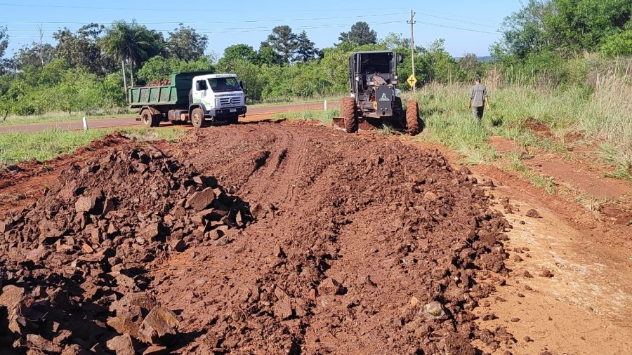 Apóstoles: Avance en mejoras de los caminos rurales del Municipio