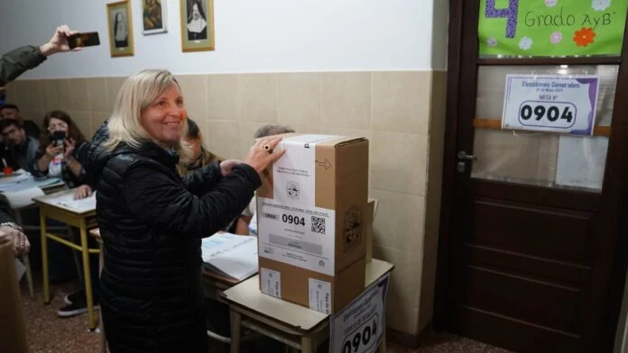 Apóstoles: Aplastante triunfo de María Eugenia Safrán fue reelecta como Intendenta con el 38% de los votos