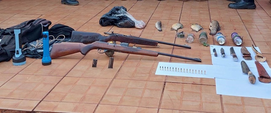 Misiones: Tres individuos armados con rifles fueron atrapados sustrayendo pescados de una laguna privada sobre Ruta Nacional N° 105, hay detenidos, armas, cuchillos y pescados secuestrados