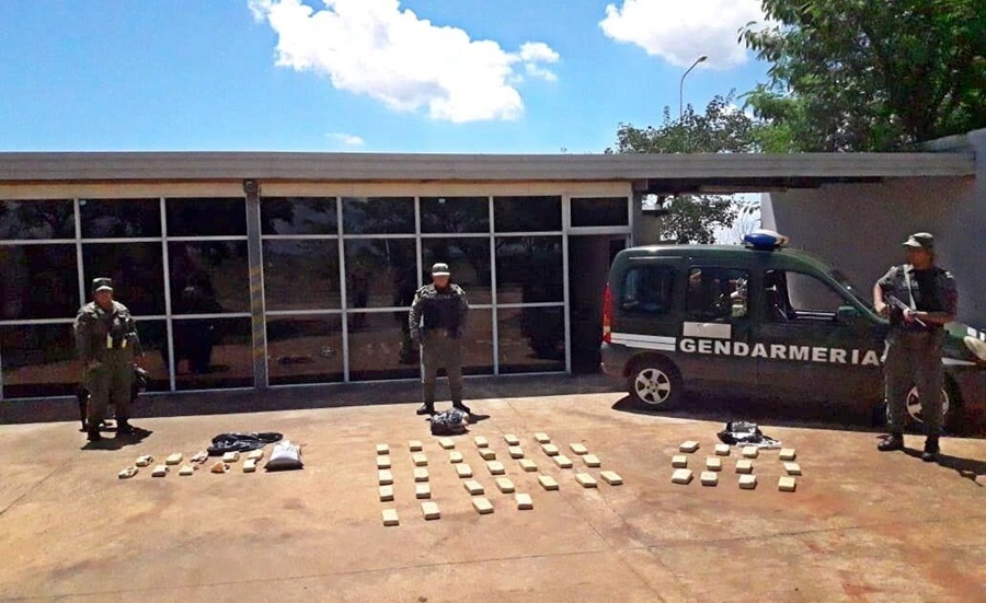 Gendarmería Nacional secuestró marihuana valuada en 73 millones de pesos: Los individuos que transportaban el estupefaciente abandonaron la carga y se dieron a la fuga
