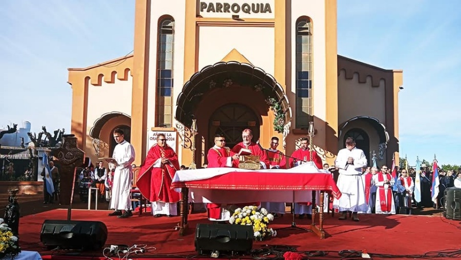 “La Iglesia está de Fiesta”: Apóstoles celebra a sus Santos Patronos San Pedro y San Pablo