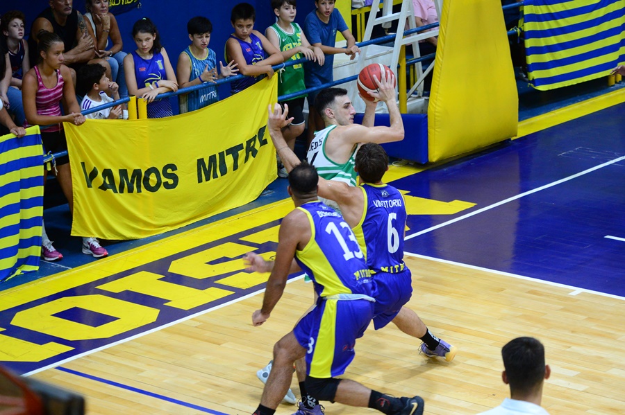 Liga Federal de Básquetbol: El Club Mitre cayó ante el equipo chaqueño de Hindú por 70 a 59, en su tercera presentación en la zona NEA