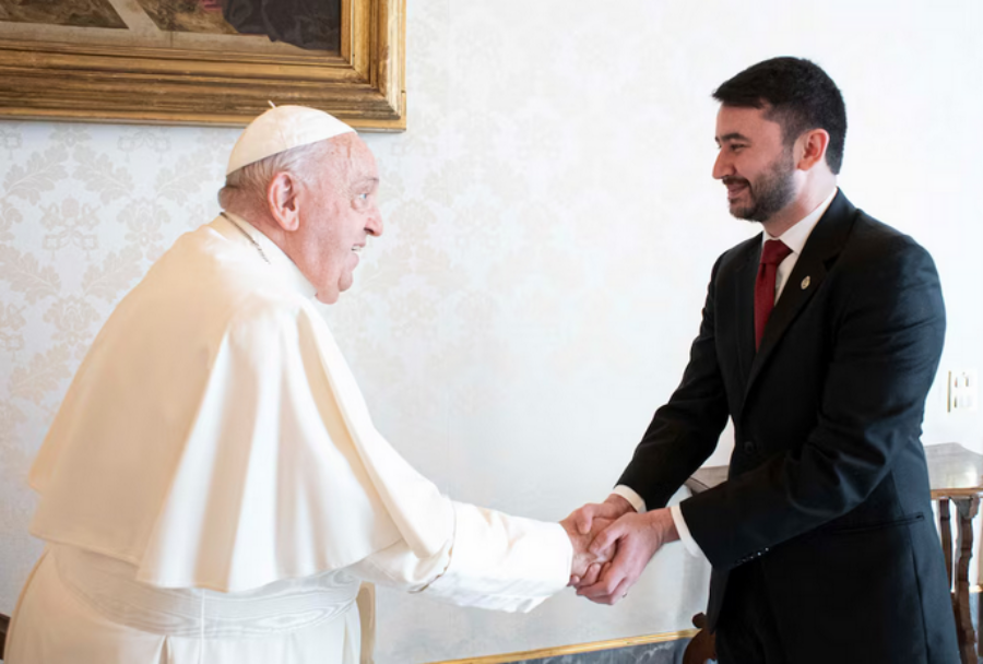 El Papa Francisco recibió en el Vaticano al enviado del Gobierno del Presidente Javier Milei, el Secretario de Culto y Civilización, Nahuel Sotelo