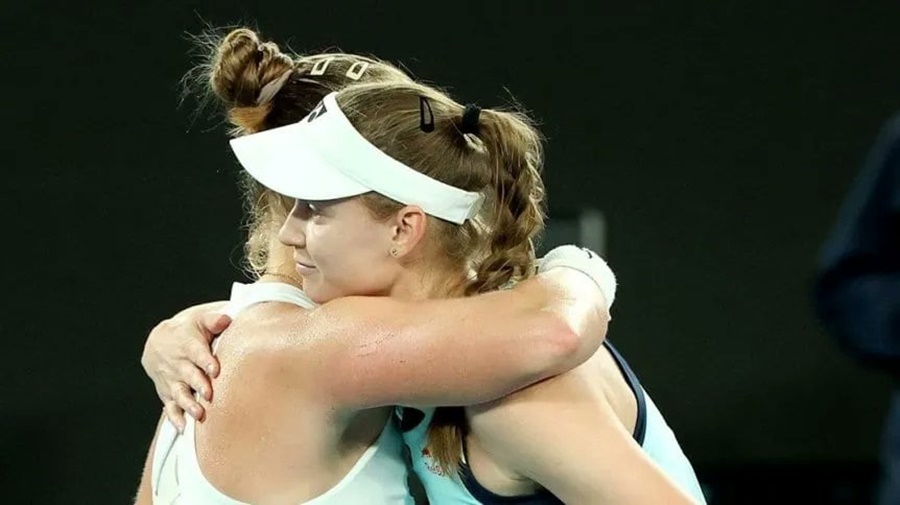 Tenis: Histórico partido en el Australian Open, Blinkova venció a Rybakina tras 16 match points y un tie break récord