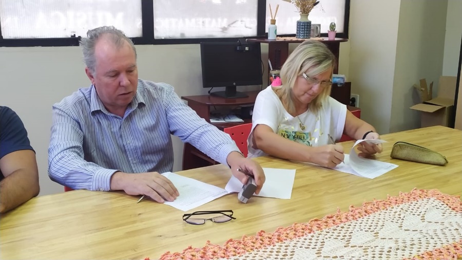 Firma de Convenio de Cooperación entre la Municipalidad de Apóstoles y el Instituto Superior San Agustín