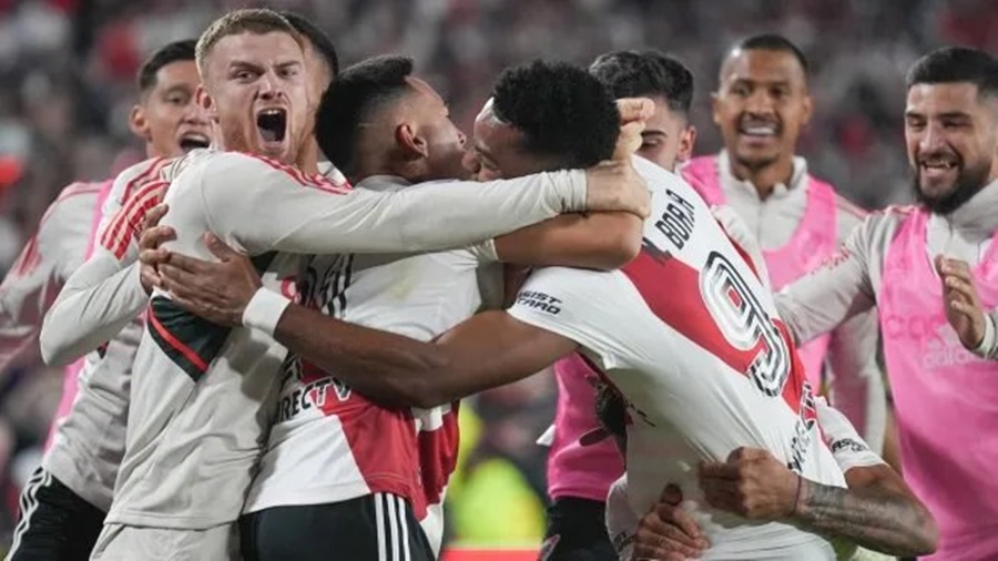 Festejo Monumental: River Plate le ganó a Boca Juniors en la última jugada del partido y celebró a lo grande