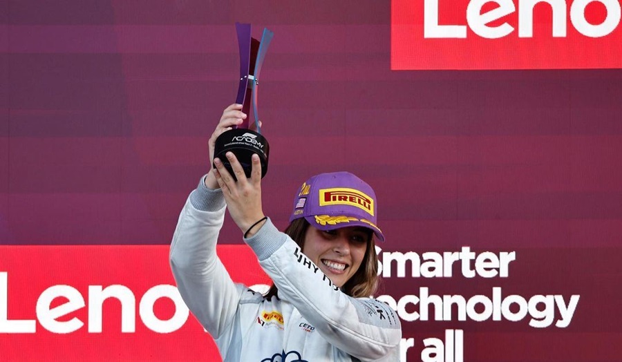 Nerea Martí cierra en el podio su primera temporada con la F1 Academy: La piloto de Campos conseguía una segunda posición en la última carrera