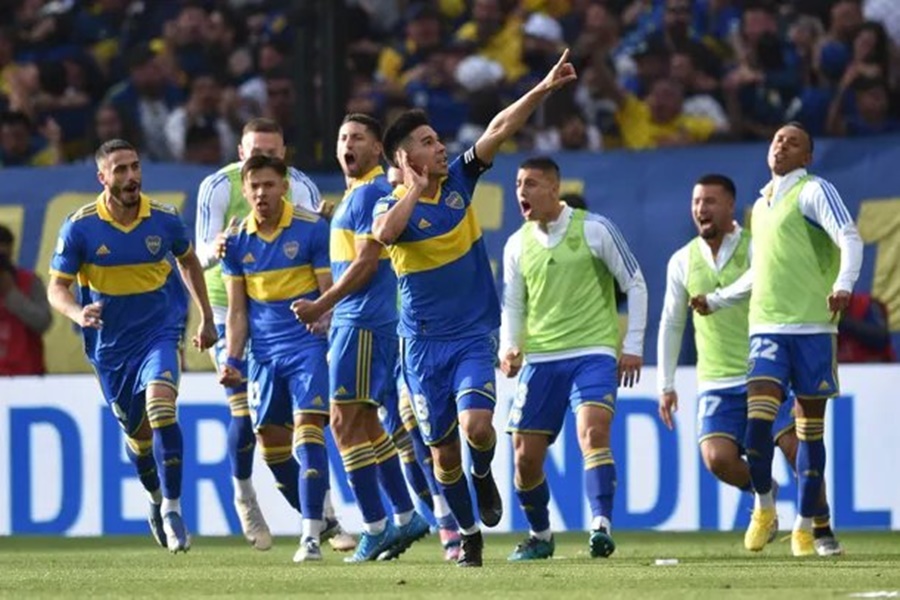 Liga Profesional de Fútbol: Boca Juniors empató 2 a 2 ante Independiente de Avellaneda, aprovechó la derrota de Racing Club ante River Plate y se consagró campeón