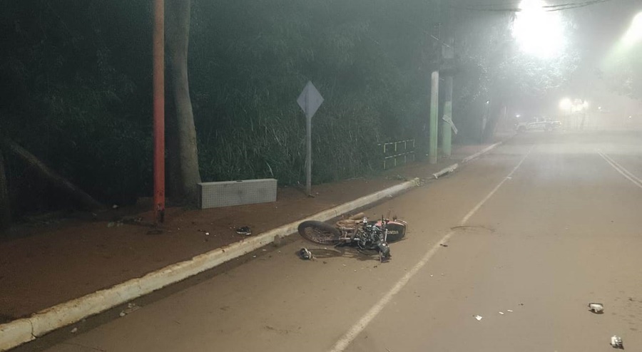 Falleció un motociclista de 20 años tras un despiste en Puerto Iguazú, fue en la madrugada del día domingo