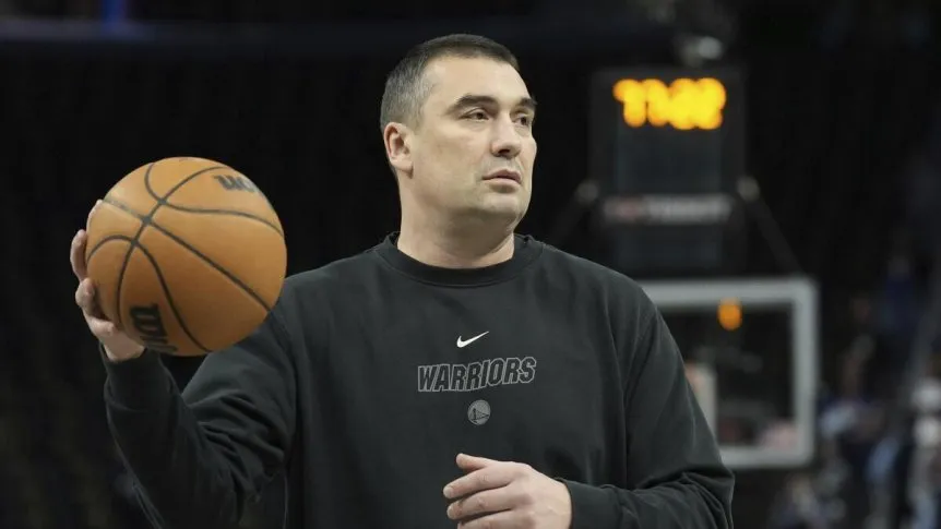 La muerte de Dejan Milojevic golpea a la NBA, el asistente de los Golden State Warriors sufrió un infarto y falleció tras una internación de urgencia