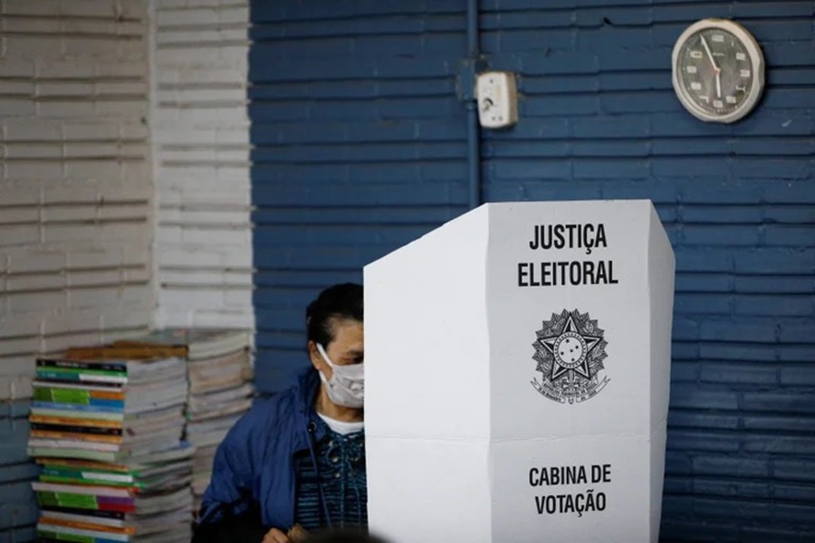 Elecciones en Brasil: Comenzaron a cerrar los centros de votación y se inicia el escrutinio, más de 156 millones de votantes estaban habilitados para vota