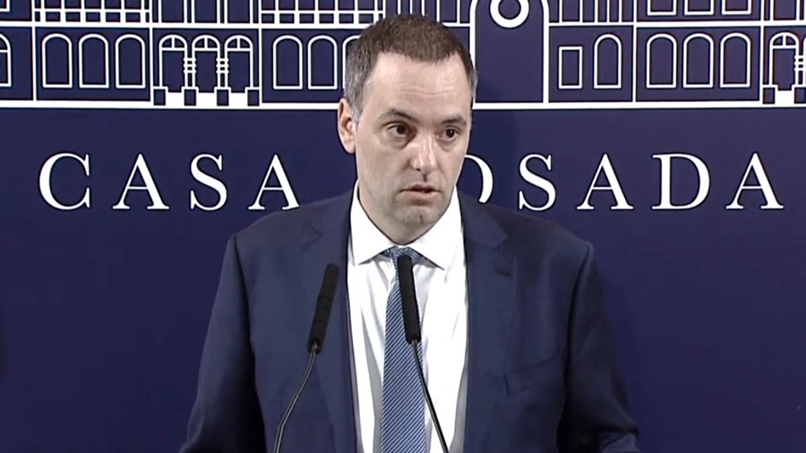 Primera conferencia de Manuel Adorni: El vocero presidencial afirmó que mañana se realizarán los primeros anuncios económicos