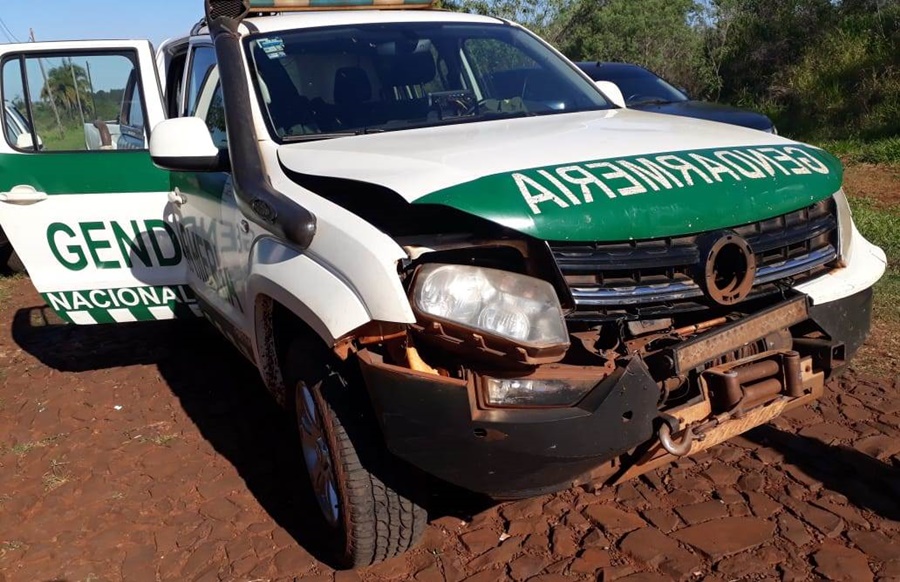Chocó un patrullero de Gendarmería Nacional intentando escapar, llevaba marihuana valuada en más de 350 millones de pesos