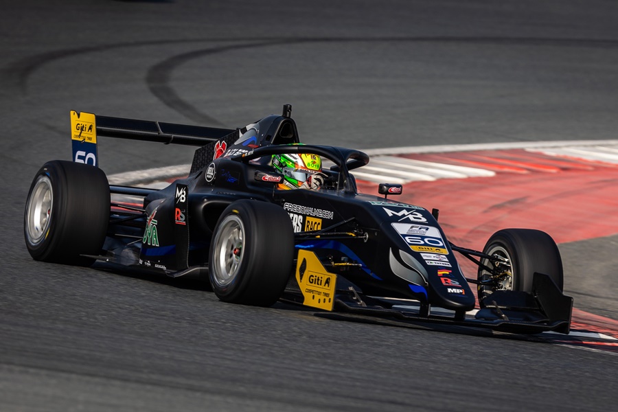 El aranés debutará en el Autódromo de Dubái: Mari Boya participa en la Fórmula Regional de Medio Oriente por primera vez este fin de semana