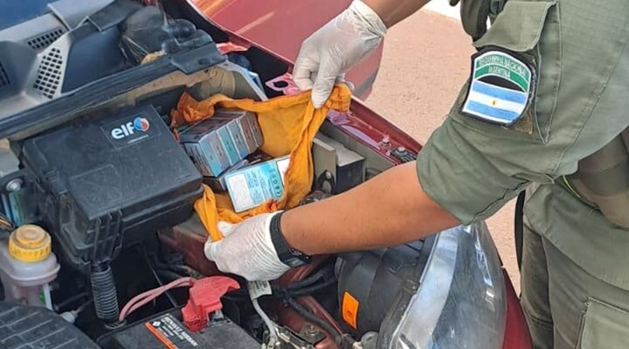 Extranjeros ocultaban 196 cigarrillos electrónicos en su automóvil, los elementos habían sido adquiridos en Paraguay e iban a ser comercializados en Uruguay