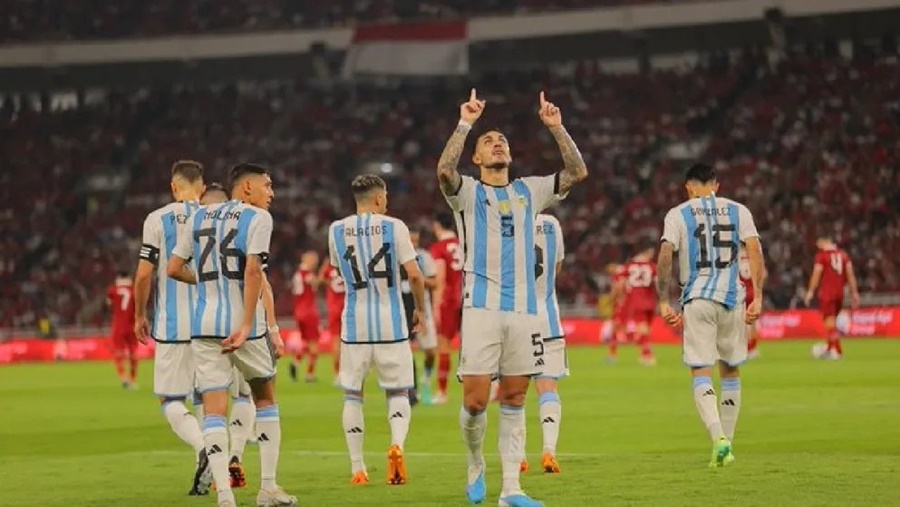 La Selección Argentina derrotó a Indonesia por 2 a 0, el campeón del mundo cerró su gira por Asia sin la presencia de su capitán, Lionel Messi