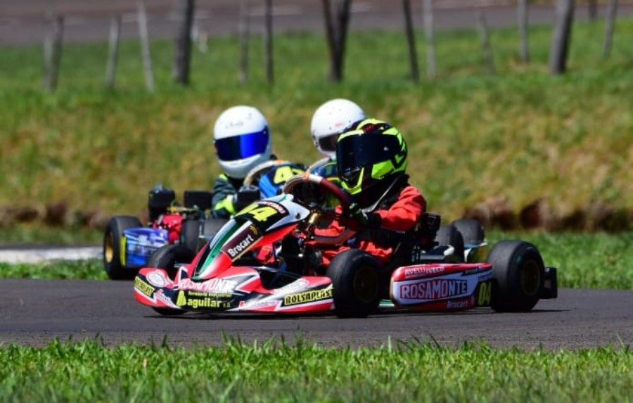 Campeonato Misionero de Karting en Pista: El Rosamonte Racing Team, entre los mejores del día sábado en el Kartódromo Ciudad de Oberá