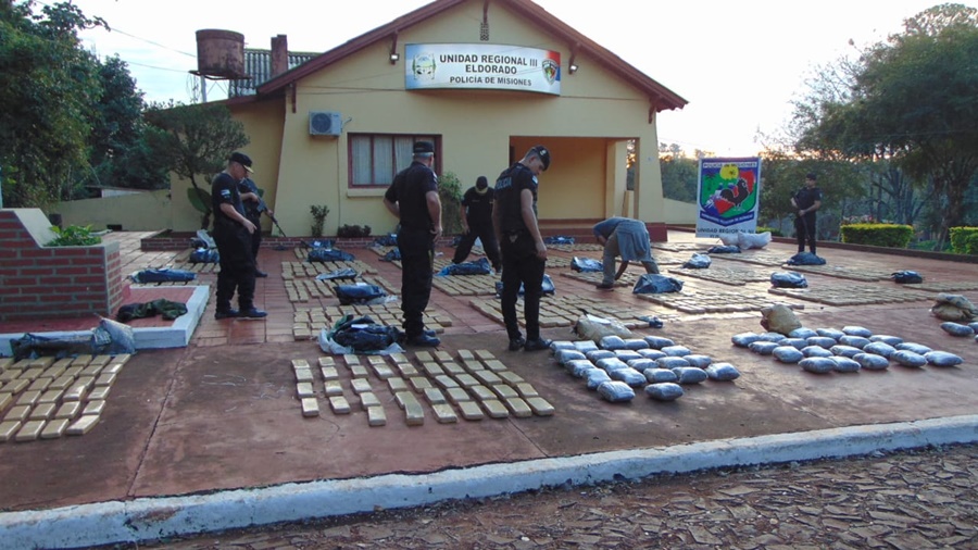 Misiones: Decomisaron más de una tonelada de marihuana acopiada en una finca del Municipio de Eldorado
