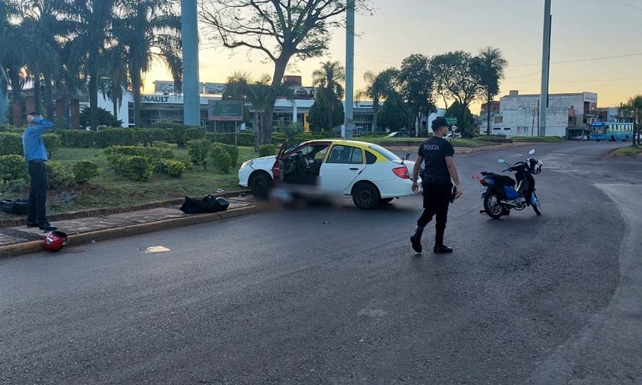 Falleció un taxista luego de despistar y terminar debajo de su automóvil en Posadas