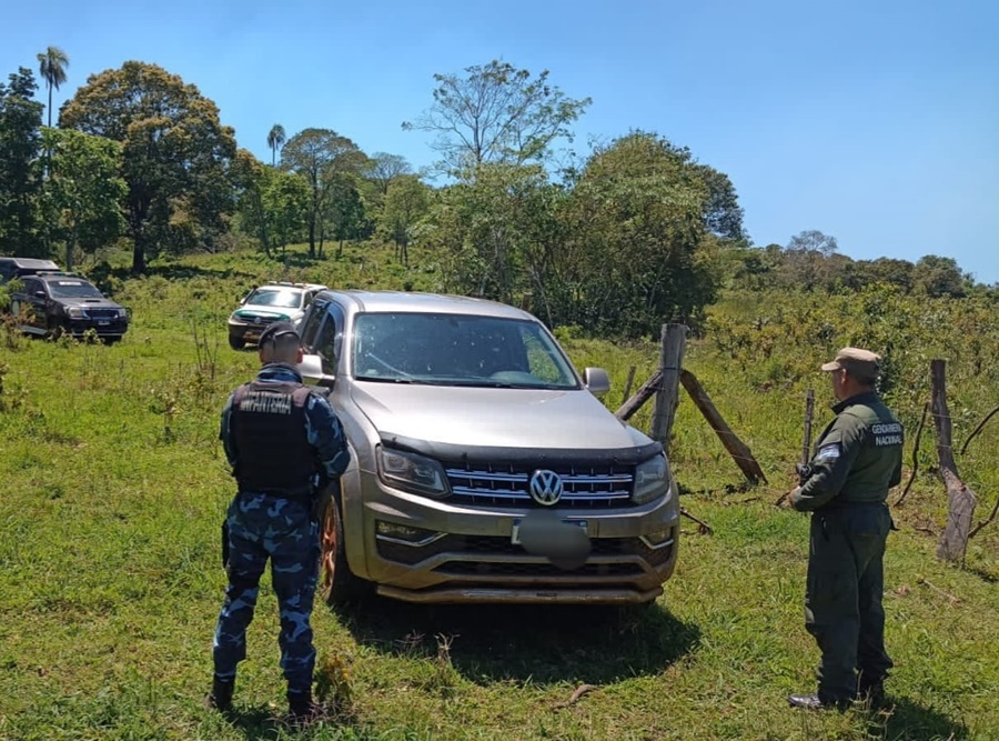 Misiones: Operativo cerrojo policial, recuperaron una camioneta 4x4 robada horas antes en San Vicente