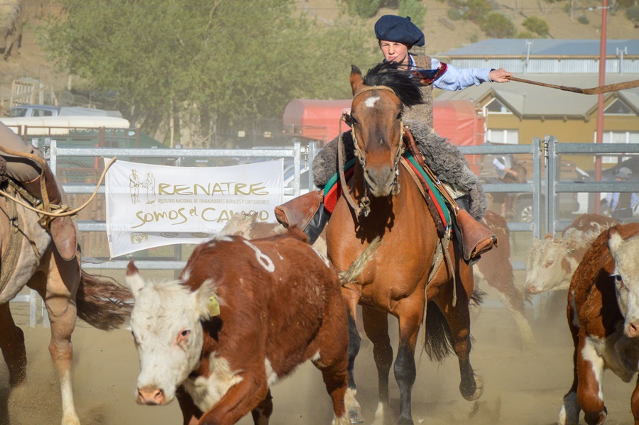 El RENATRE participó de la 47° Exposición y Feria de Ganado Mayor de la Sociedad Rural Lago Argentino en Santa Cruz