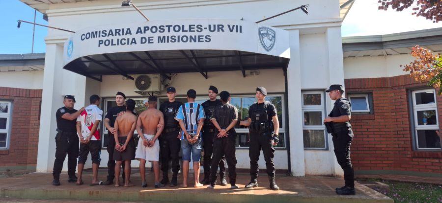 Violenta gresca familiar en la ciudad misionera de Apóstoles terminó con seis detenidos, varios heridos y machetes secuestrados
