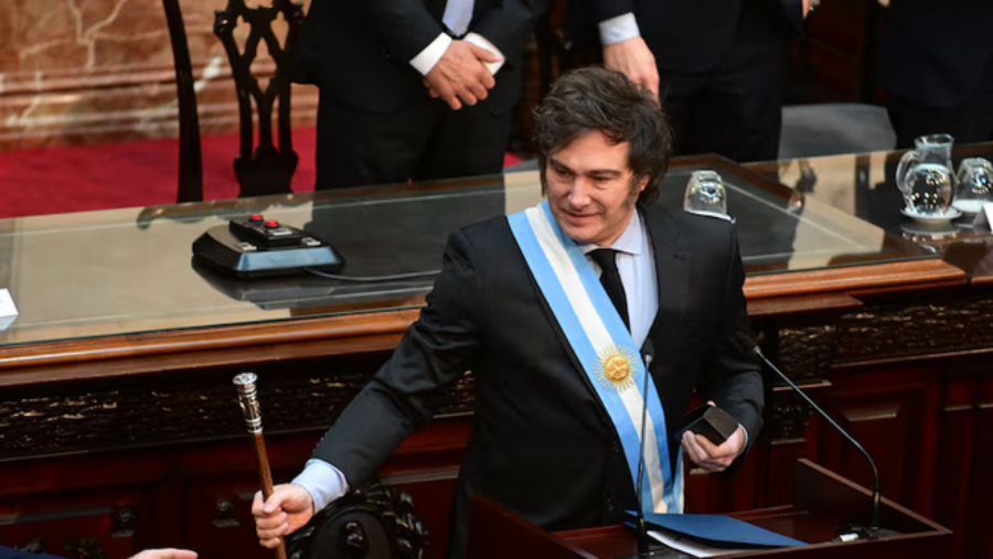 El Presidente Javier Milei presentó el Presupuesto 2025 y condicionó el crecimiento del país a que los Gobernadores hagan un ajuste adicional de 60 mil millones de dólares