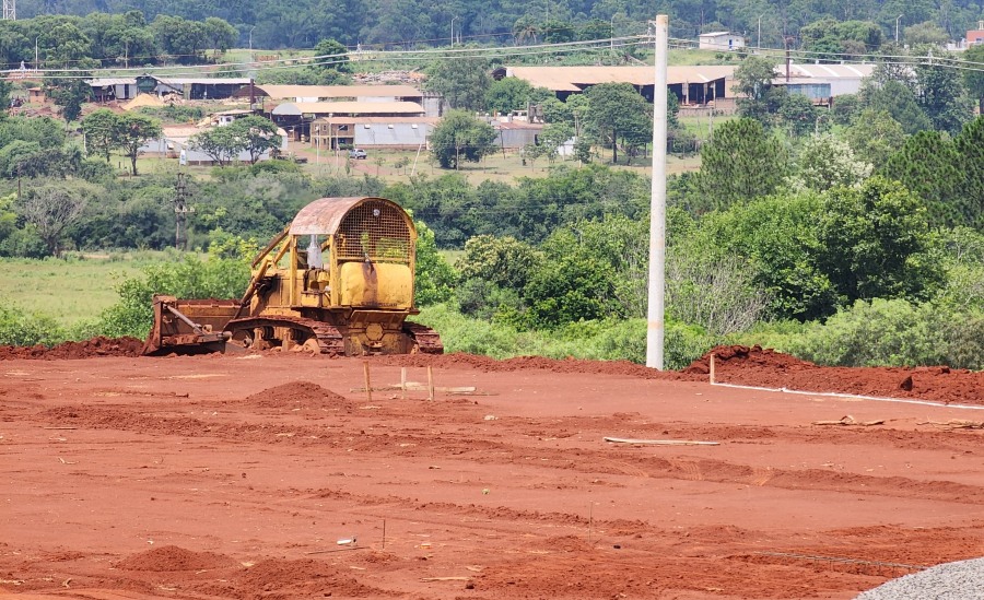 Parque Industrial Ciudad de Apóstoles: Avanzan las obras de construcción de la primera nave industrial de la empresa WENPHOENIX S.A.