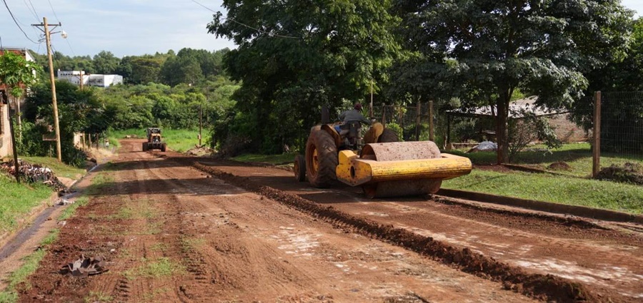 Continúan los trabajos llevados adelante por la Secretaría de Obras Públicas de la Municipalidad de la ciudad misionera de Apóstoles