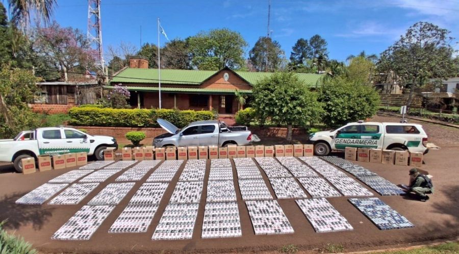 Gendarmería Nacional secuestró más de 19 mil paquetes de cigarrillos: El rodado utilizado poseía pedido de secuestro por robo