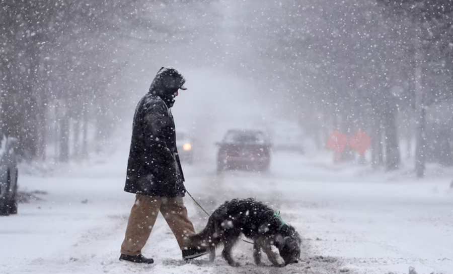 Una histórica tormenta invernal paraliza Estados Unidos desde el Medio Oeste hasta la Costa Este