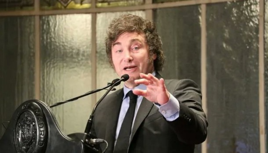 Tras ser premiado, el Presidente Javier Milei aseguró que Pedro Sánchez quiere "llevarse puestos a los españoles"