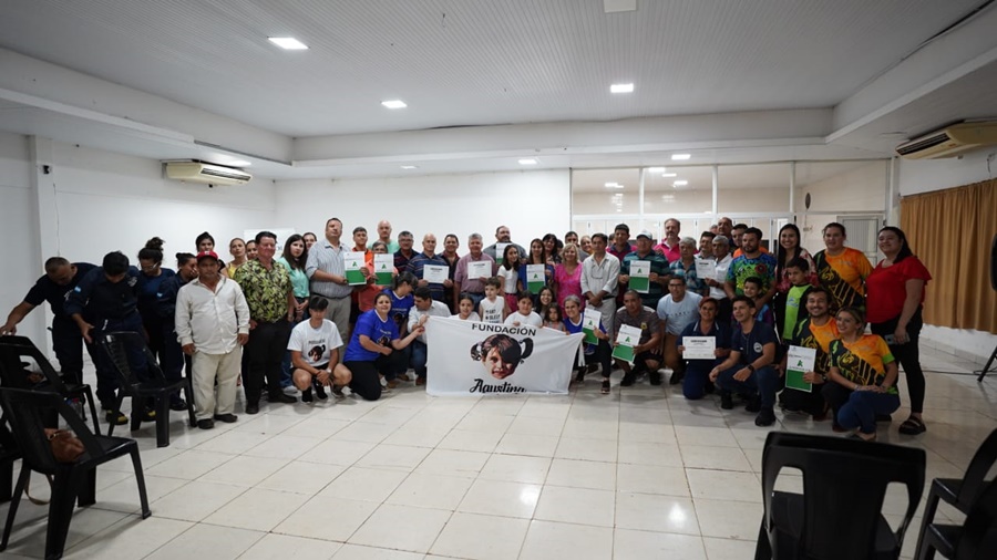 Apóstoles: Entrega de Personería Jurídica a Clubes Barriales, Asociaciones e Instituciones a localidades del sur misionero