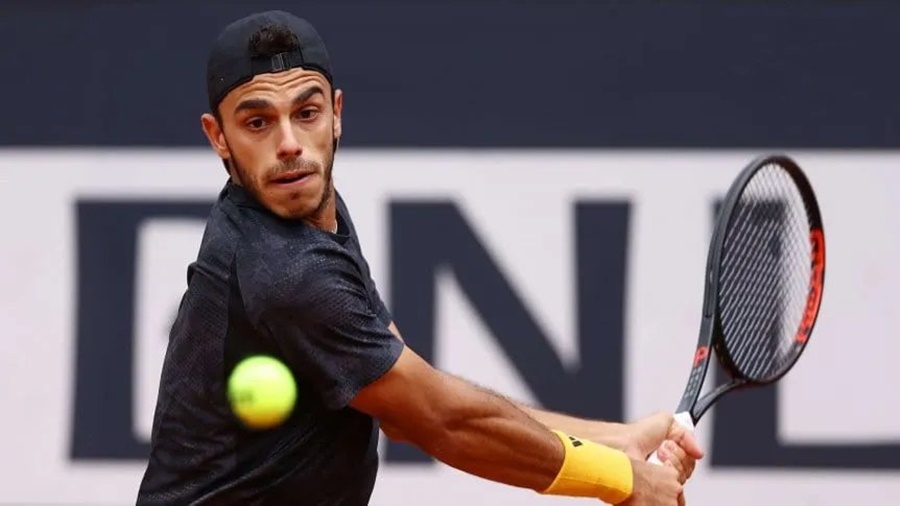 Tenis: El argentino Francisco Cerúndolo venció al italiano Jannik Sinner y avanzó a los cuartos de final del Masters 1000 de Roma