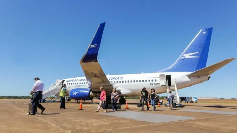 Un vuelo de Aerolíneas debió aterrizar de emergencia en Neuquén
