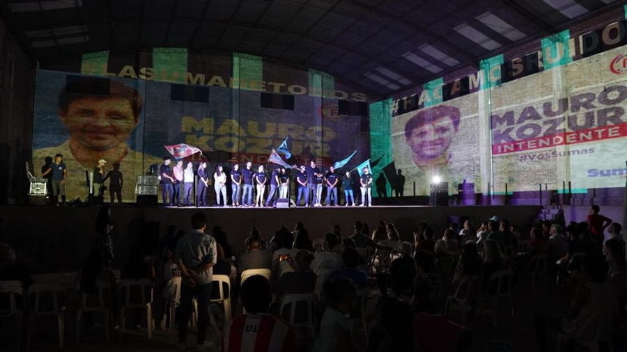 Cierre de campaña, Mauro Kozur Intendente, ante cientos de apostoleños