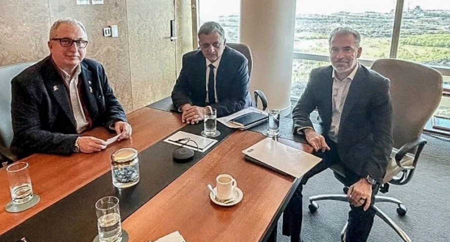 La Provincia de Misiones gestiona la reestructuración diferencial del combustible: El Gobernador Hugo Passalacqua junto al Ministro de Hacienda Adolfo Safrán mantuvieron una reunión con el Presidente de YPF Horacio Marín