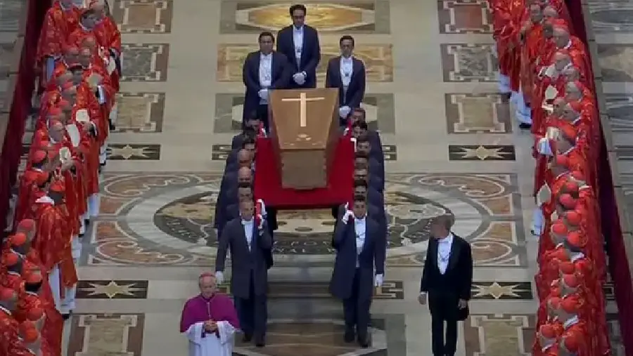 Último adiós al Papa Francisco: Ante líderes del mundo y miles de fieles