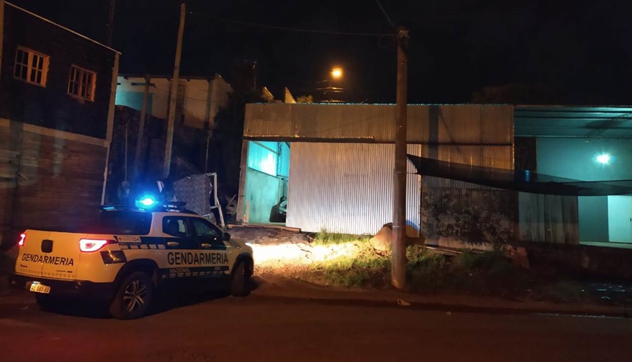 Gendarmes allanaron depósito de mercadería de contrabando