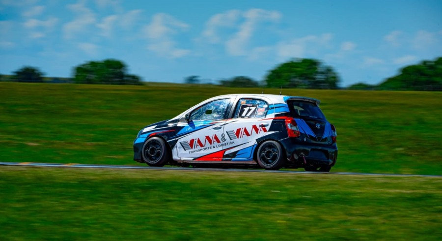 Turismo Pista: El misionero Luciano Viana, terminó 17mo., en la tercera fecha del Turismo Pista en el Autódromo de la Ciudad de Paraná en la provincia de Entre Ríos