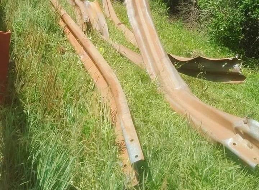 Misiones: Dos individuos fueron detenidos cuando robaban segmentos del guardarraíl en la Ruta Nacional N° 14, estaban acompañados por menores de edad que los ayudaban a cargar los tramos