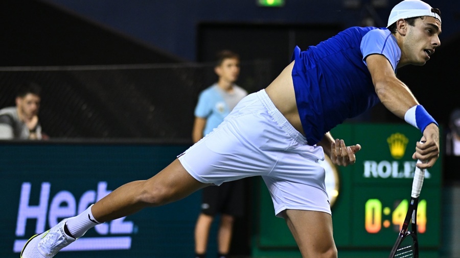 El tenista argentino Francisco Cerúndolo perdió ante Shapovalov y ya no quedan argentinos en París