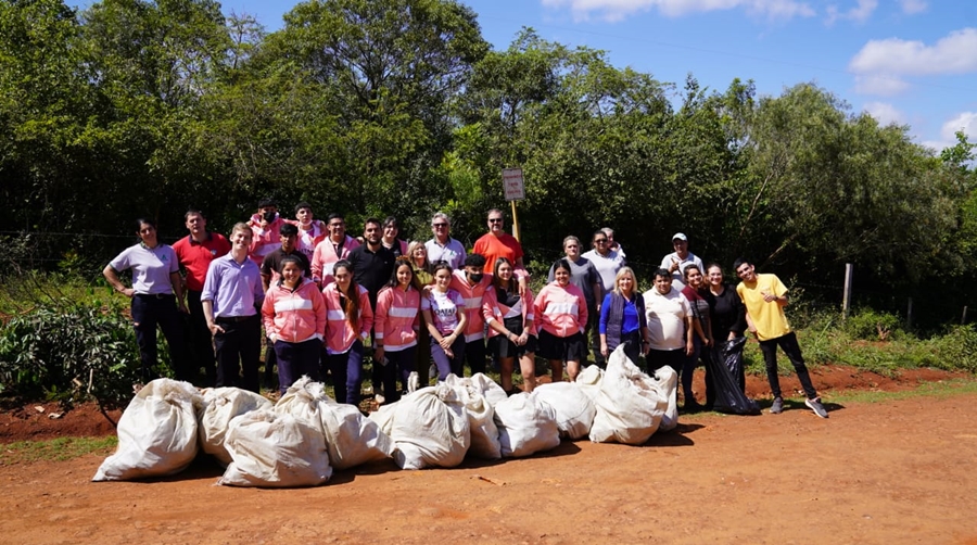 Jóvenes de Apóstoles participaron del Plogging Misionero II