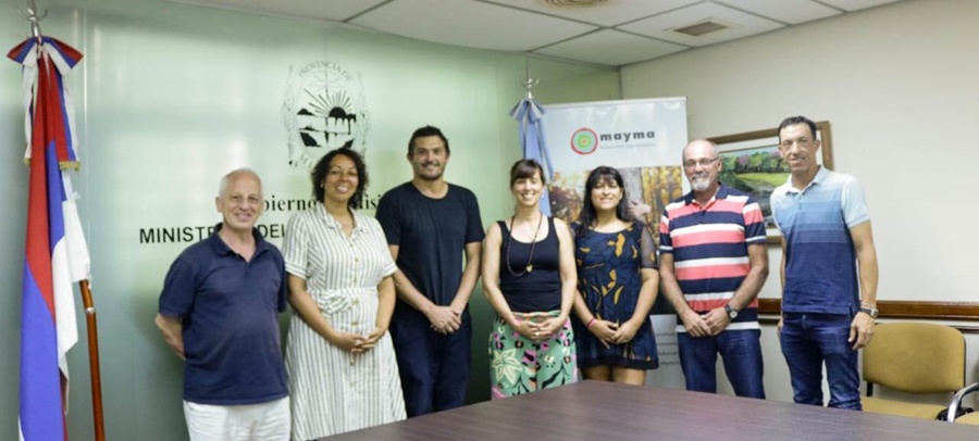 El Gobierno Provincial y la ONG Mayma firmaron un convenio de trabajo para promover el fortalecimiento de comunidades piscícolas en Misiones con un enfoque regenerativo