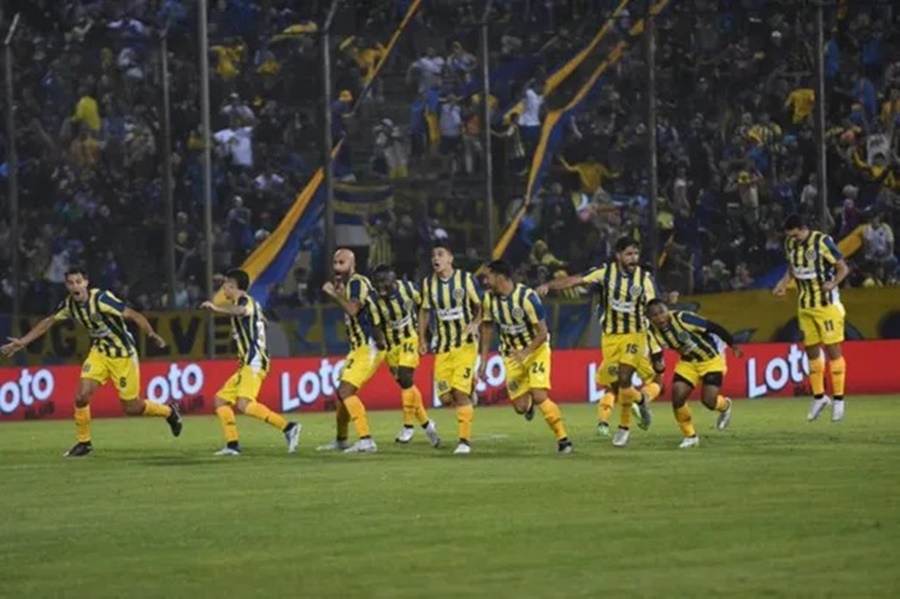 Con Broun como figura en los penales, Rosario Central es finalista de la Copa Liga Profesional de Fútbol tras vencer a River Plate