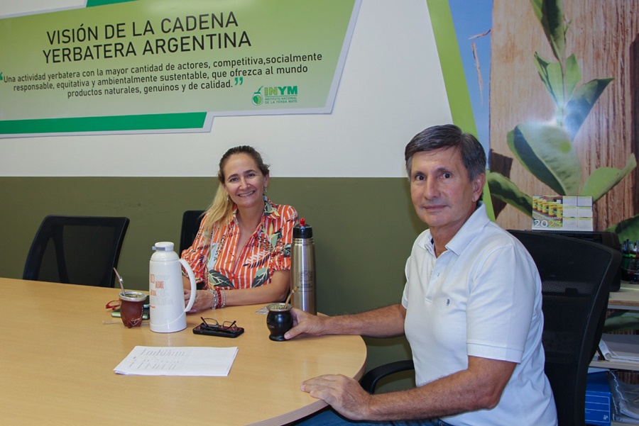 El Presidente del INYM, Juan José Szychowski, mantuvo una reunión con la Jefa de la Agencia Posadas del Ministerio de Trabajo de la Nación Verónica Derna