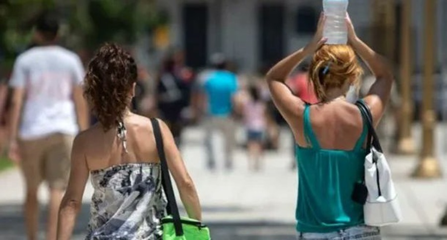 AMBA: El pronóstico del tiempo para hoy viernes, el SMN elevó el nivel de alerta por temperaturas extremas para la región más poblada del país
